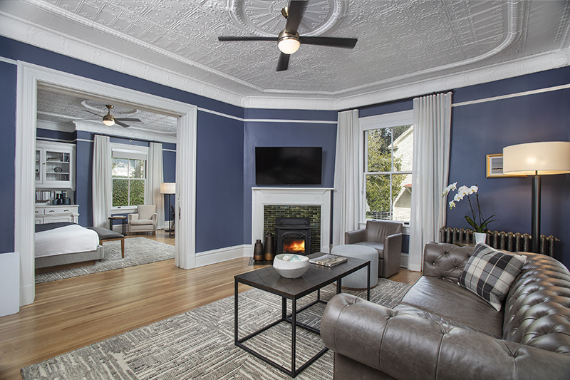 Historic King Suite with City View